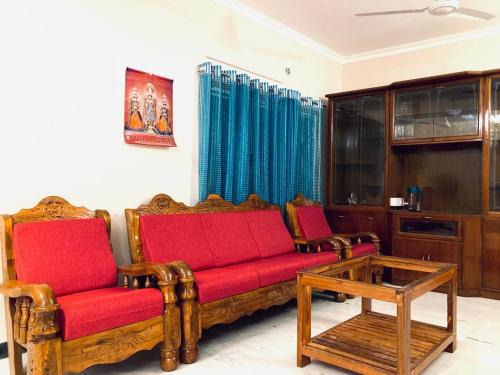 Egmore Apartment | Good Stay Mount Road Egmore Without kitchen
