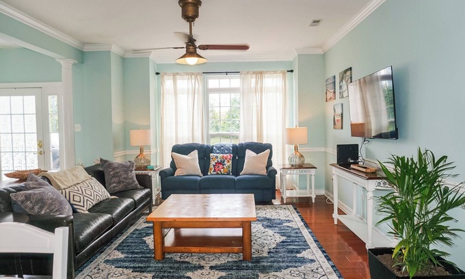 Villages of Five Points House | GOOD VIBES VILLA | 4 Bed, 2.5 Bath