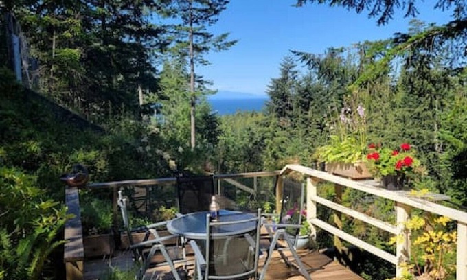 Bowen Island House | Goose's A-Frame · Goose's A-Frame - A unique cabin experience
