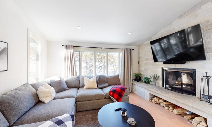 Intermountain House | Gore Creek Condos