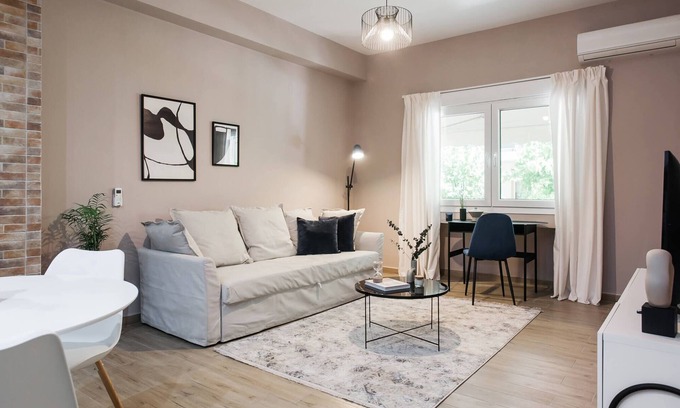 Kolonaki Apartment | Gorgeous 1BR Apartment in Kolonaki