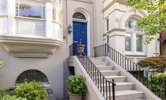 Dupont Circle House | Gorgeous 4 LVL Townhome on Quiet Side Street off Embassy Row