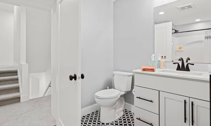 Cedar Falls House | Gorgeous 5-bedroom, remodeled, historic home in Cedar Falls