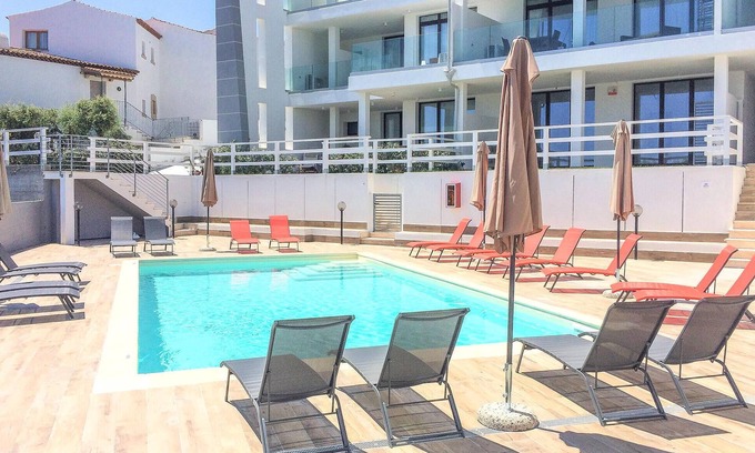 Cannigione Apartment | Gorgeous apartment in Cannigione