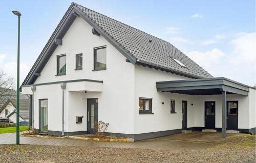 Helden Apartment | Gorgeous Apartment In Attendorn