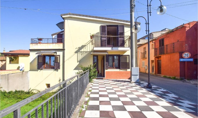Ricadi Apartment | Gorgeous Apartment In Ricadi With Wifi