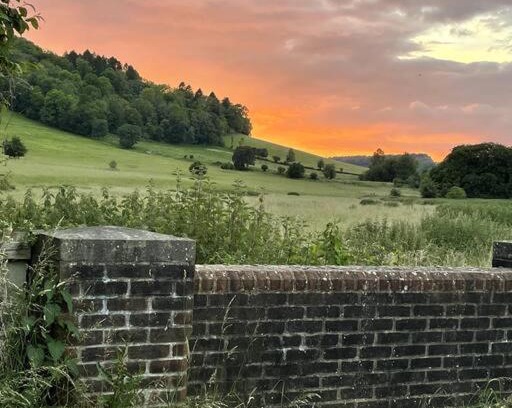 Skirmett House | Gorgeous Cottage in Skirmett with Parking