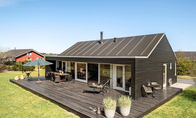 Tranum House | Gorgeous home in Brovst with sauna