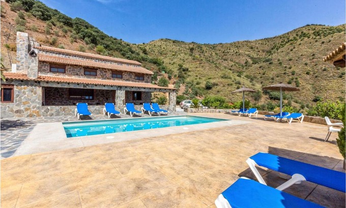 El Borge House | Gorgeous Home In El Borge With Wifi