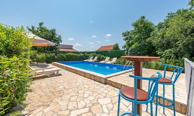Polaca House | Gorgeous home in Lisane Tinjske