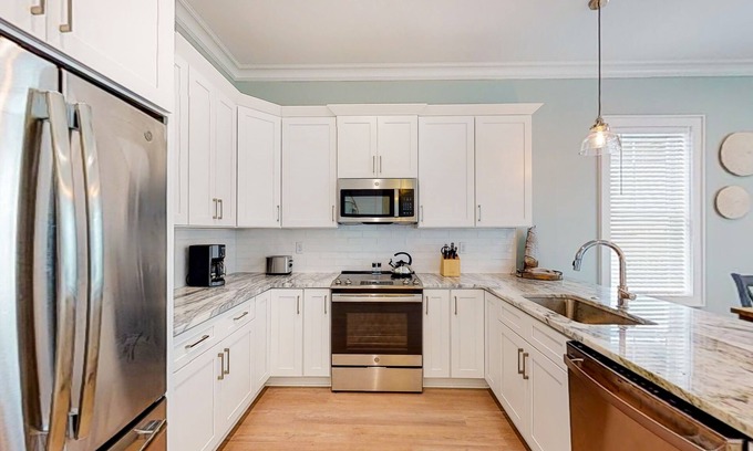 Gulf Shores House | Gorgeous Home in Little Lagoon w/Private Pool, Free WiFi - Dogs OK