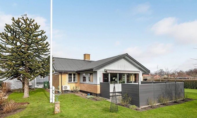 Balka House | Gorgeous home in Nexø with WiFi