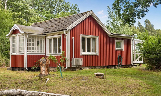 Ronneby House | Gorgeous home in Ronneby with kitchen
