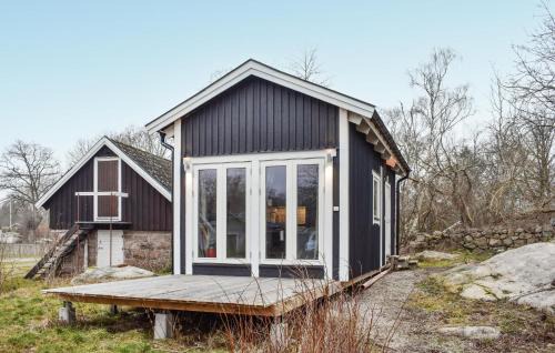 Bredavik House | Gorgeous Home In Sturkö With Kitchen