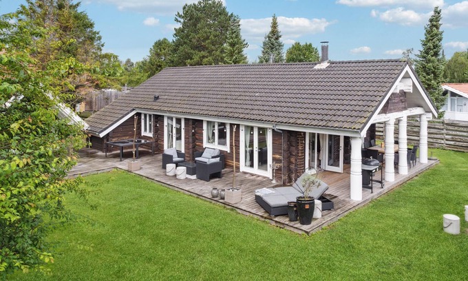 Marielyst House | Gorgeous home in Væggerløse with sauna