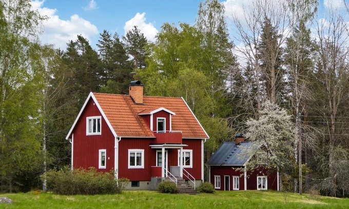 Vimmerby House | Gorgeous home in Vimmerby with kitchen