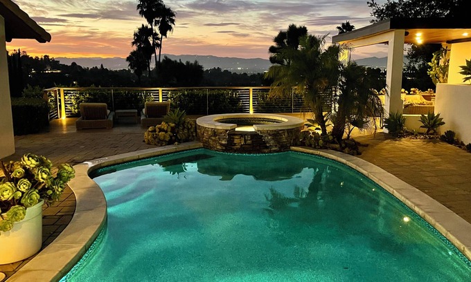 Los Angeles House | Gorgeous Newly Remodeled Open Plan Home With Spectacular City Views and Sunsets.