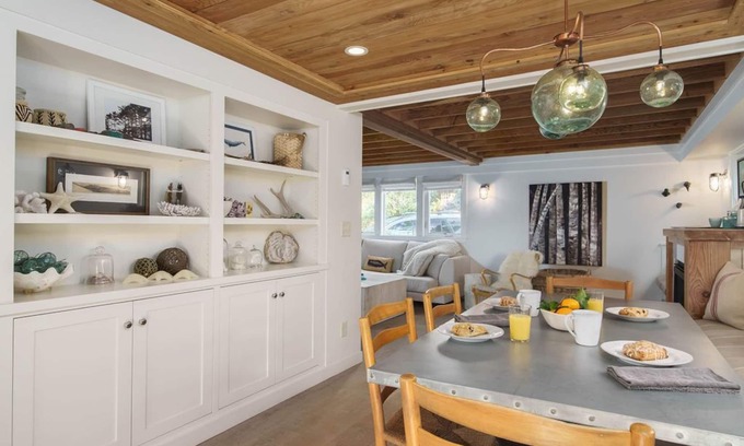 Neahkahnie Beach House | Gorgeous No Expense Spared Ocean Views Hot Tub