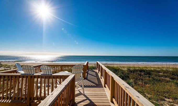 Emerald Isle Cottage | Gorgeous Ocean Front Beach Cottage!
