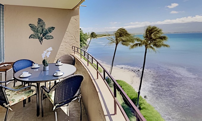 Maalaea Condo | GORGEOUS Oceanfront/Ocean View*FULLY Remodeled!