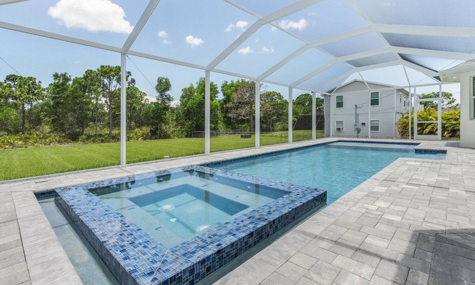 Saint James City House | Gorgeous Off Water 3/2 with Pool in the Heart of Pine Island!