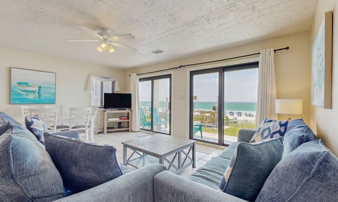 Crystal Beach Condo | Gorgeous, Open Ground Floor Condo Gulf Front w/Large Patio. Beach Access