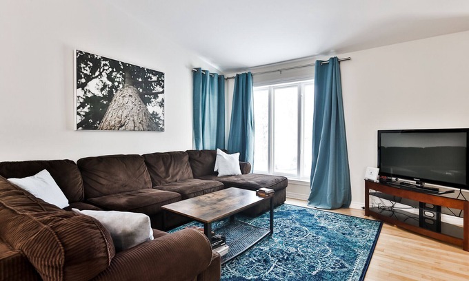Mille-Isles House | GORGEOUS Quiet Cottage ~ Pool - Nature ~ Family