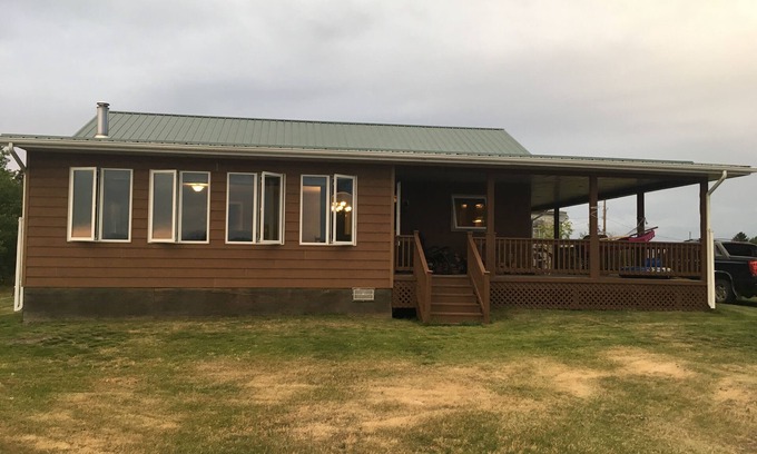 Little Bullhead Cabin | Gorgeous REMOTE private Lakefront cottage with Panoramic Views