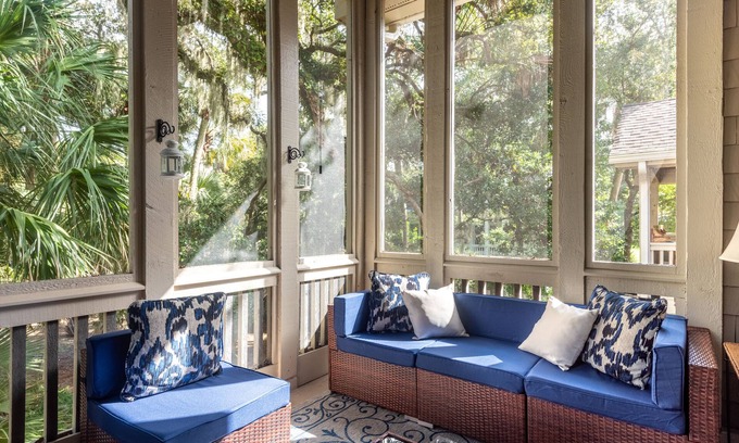 Seabrook Island House | Gorgeous, Renovated 3 BR, 3 BA Villa! Bike to the beach! Amenity Cards!