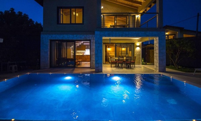 Yaniklar Villa | Gorgeous Villa with Private Pool and Jacuzzi in Fethiye