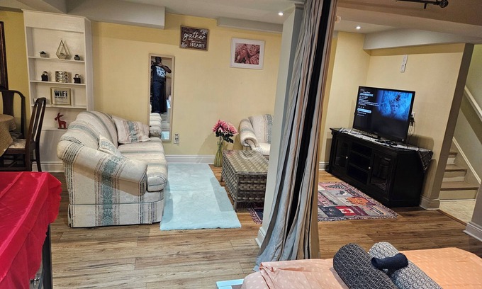 Courtice House | Gorgeous Walkout Basement Apartment Fully Furnished, Seperate Entrance.