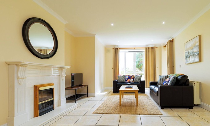 Galway City Centre Apartment | Gort Na Coiribe 2 Bedroom - Galway Lakside Apartments