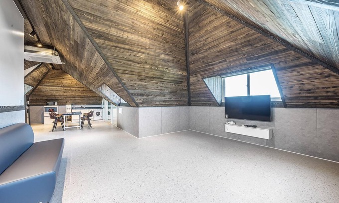 Sokcho House | Goseong Maple Kids&spa&poolivilla