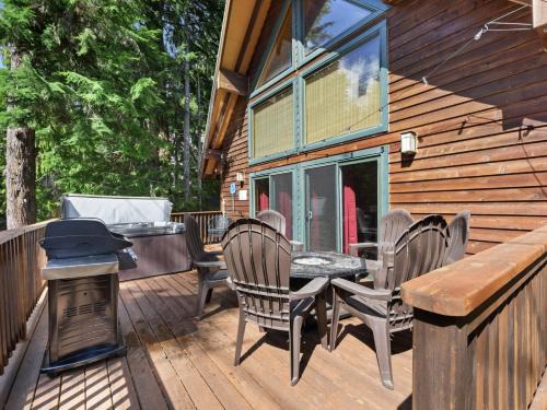 Government Camp House | Govy Alpine Getaway - Meredith Lodging