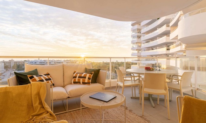 Canet de Berenguer Apartment | Gran Canet 2BR! Walk to Beach, Sea Views, Sauna & Gym