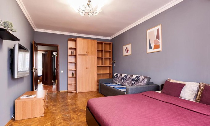 Kyiv Apartment | GRAND Apartment 3 Separate bedrooms near Olimpiyskiy