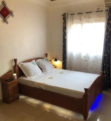 Yaounde Apartment | Grand Appartement à essos mobile