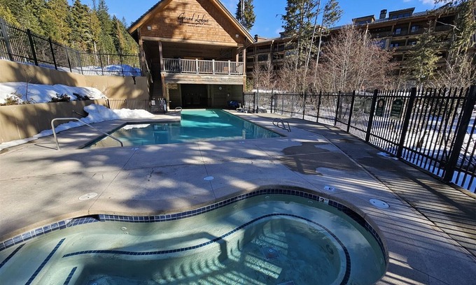 Government Camp House | Grand Lodge 1 at the Official Collins Lake Resort