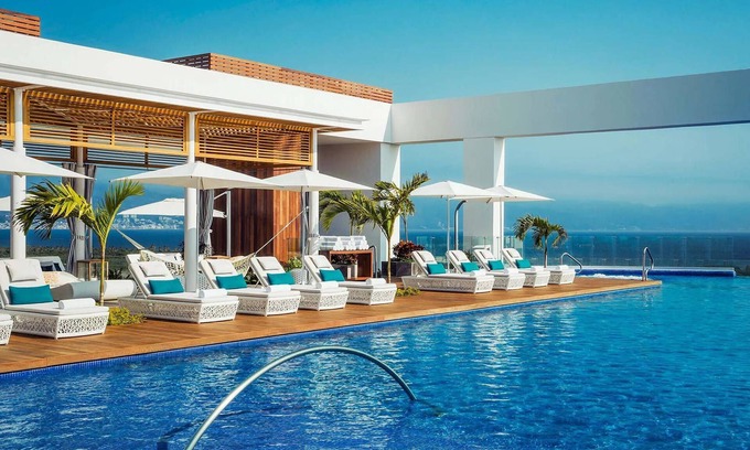 Puerto Vallarta Resort | GRAND LUXXE 2 BR SUITE, AAA 5 DIAMOND GOLF & SPA