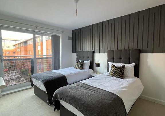 Wolverhampton Apartment | Grand Station Suite