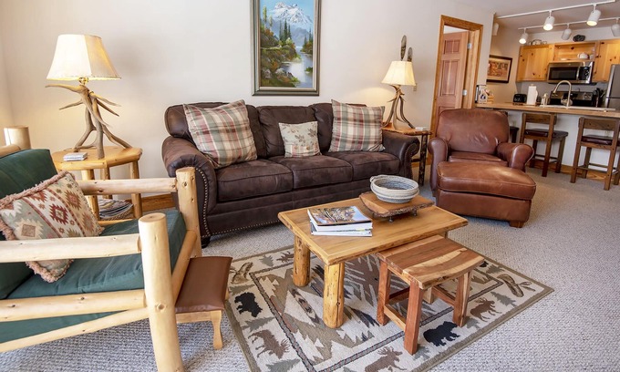 Driggs Condo | Grand Targhee Vacation Headquarters! Ski Shuttle! Clean! Hot Tubs!