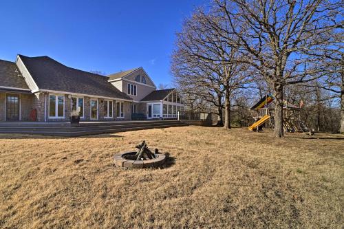 Tulsa House | Grand Tulsa Getaway with Private Pond, Dock and Deck