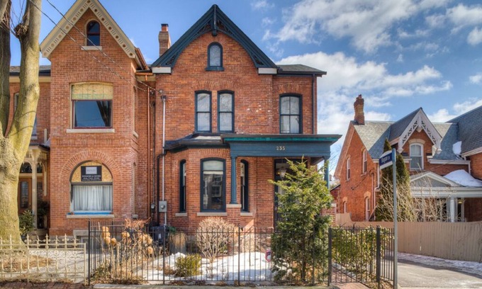 Cabbagetown South House | Grand Victorian Suite - min 30 nights