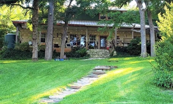 Marble Falls House | Grand View House on Hamilton Creek