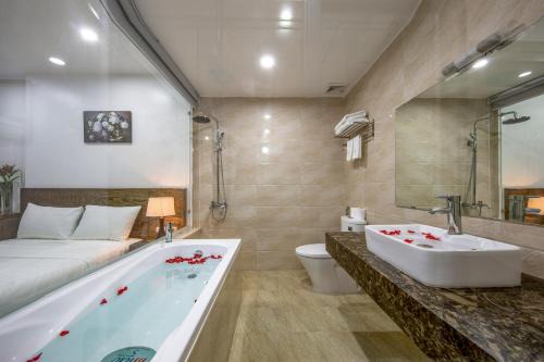 Dich Vong Hau Apartment | Granda Suites Hanoi