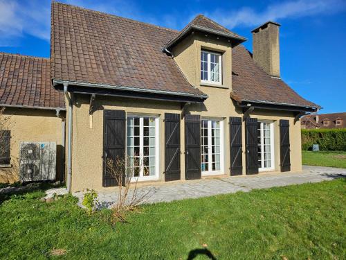 Saint-Jammes House | Grande maison rénovée avec jardin, idéale familles et professionnels