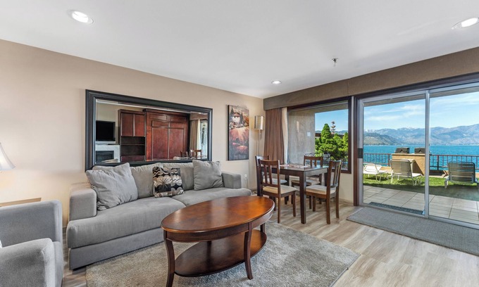 Chelan Condo | GrandView 106 - Luxury Waterfront Condo
