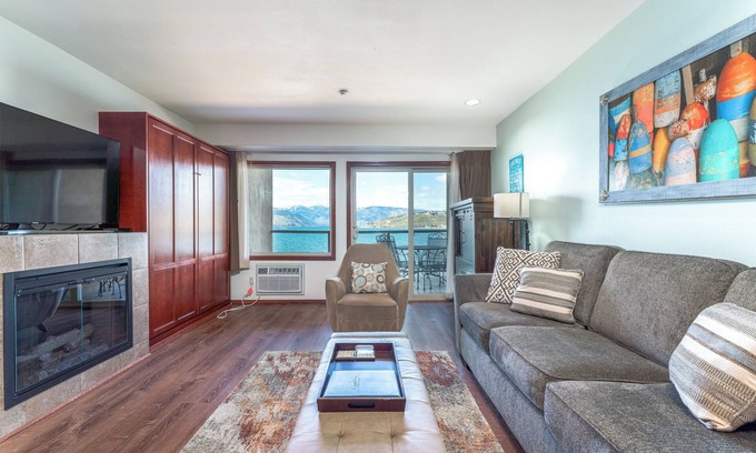 Chelan Condo | Grandview 523 Waterfront condo on Lake Chelan