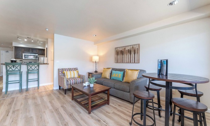 Chelan Condo | Grandview 634 Waterfront condo on Lake Chelan