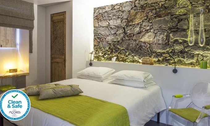 Lagoa Apartment | Graviana- Pedra Lima Charminh House with garden and direct access to the sea